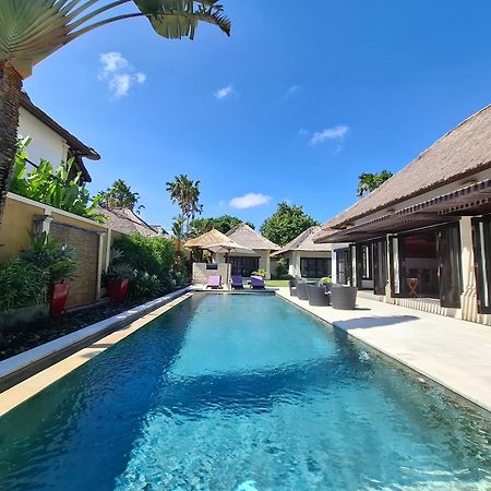 Villa Bugis Seminyak ภายนอก รูปภาพ